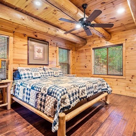 Relaxation Retreat - Pickleball Cabin - Wi-Fi, Fire Pit With Bar, Ev, Game Room, Hot Tub, Pool Access - Mins To Pf เซอเวียร์วีล ภายนอก รูปภาพ