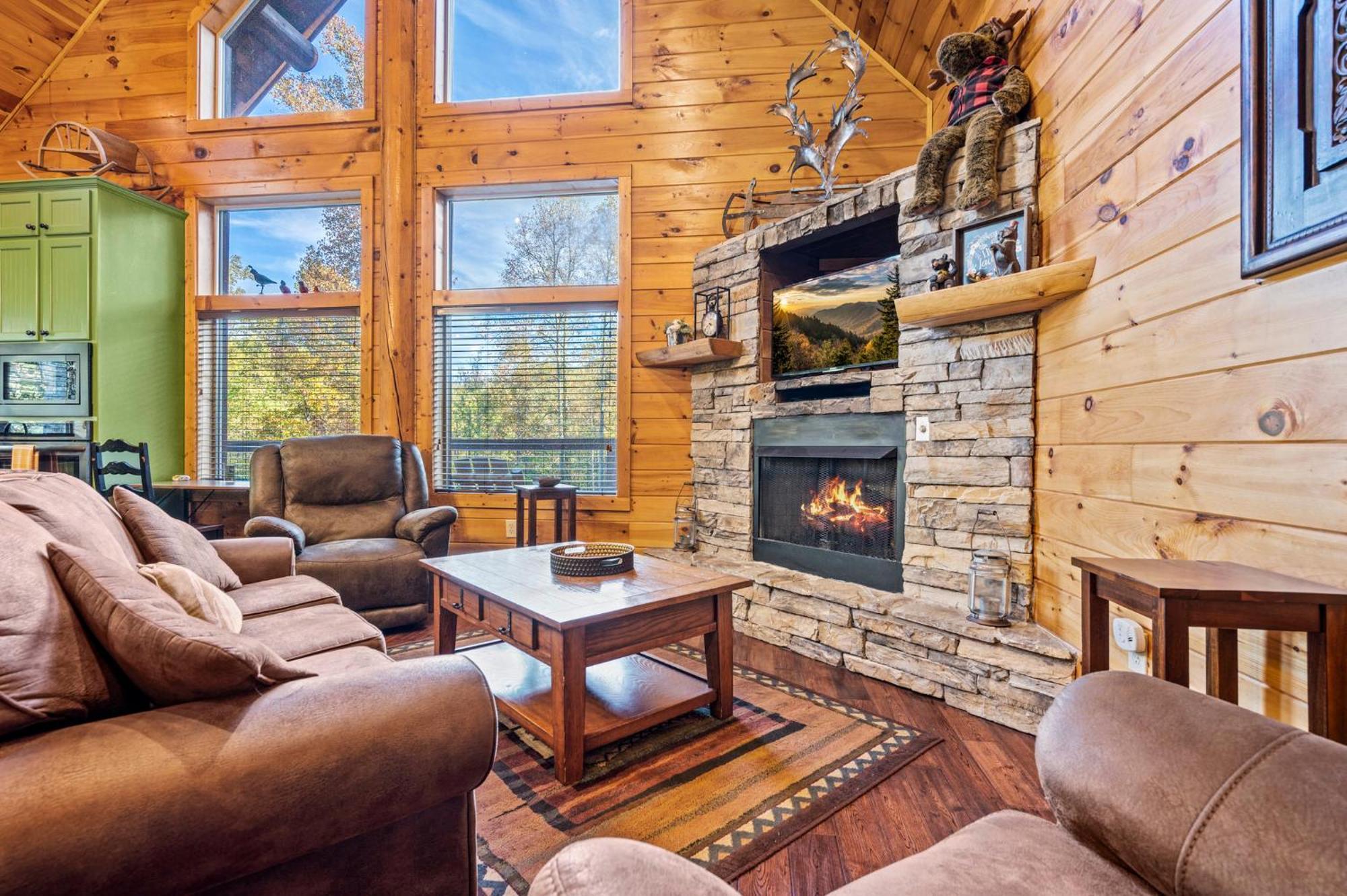 Relaxation Retreat - Pickleball Cabin - Wi-Fi, Fire Pit With Bar, Ev, Game Room, Hot Tub, Pool Access - Mins To Pf เซอเวียร์วีล ภายนอก รูปภาพ