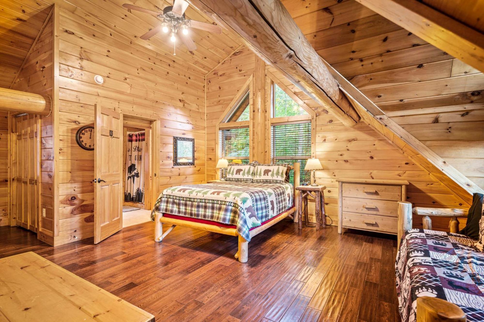 Relaxation Retreat - Pickleball Cabin - Wi-Fi, Fire Pit With Bar, Ev, Game Room, Hot Tub, Pool Access - Mins To Pf เซอเวียร์วีล ภายนอก รูปภาพ