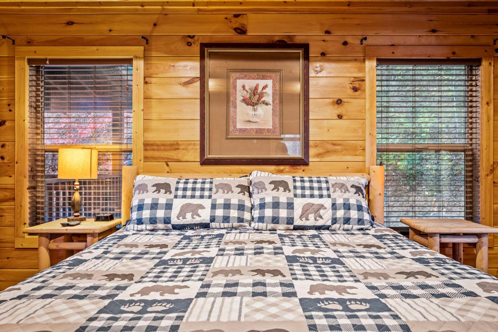 Relaxation Retreat - Pickleball Cabin - Wi-Fi, Fire Pit With Bar, Ev, Game Room, Hot Tub, Pool Access - Mins To Pf เซอเวียร์วีล ภายนอก รูปภาพ